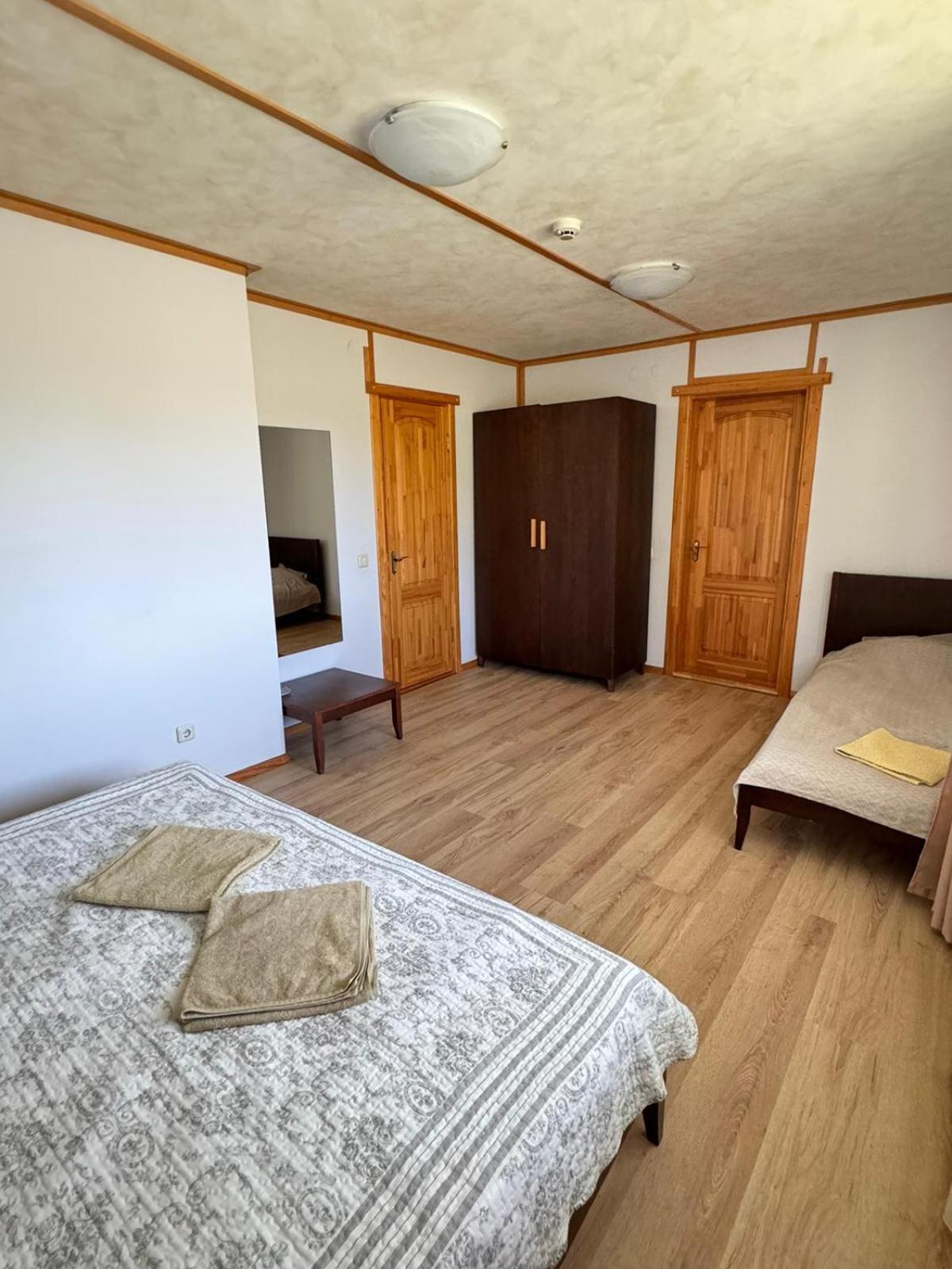 Vonadzini Hotel Stāmeriena Kültér fotó